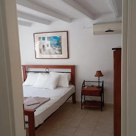 Avraam Apartment Polychrono