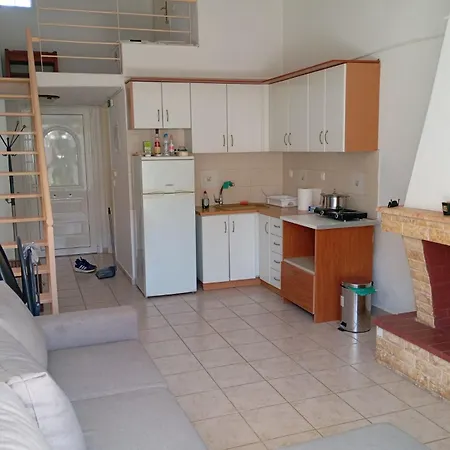 Avraam Apartment Polychrono